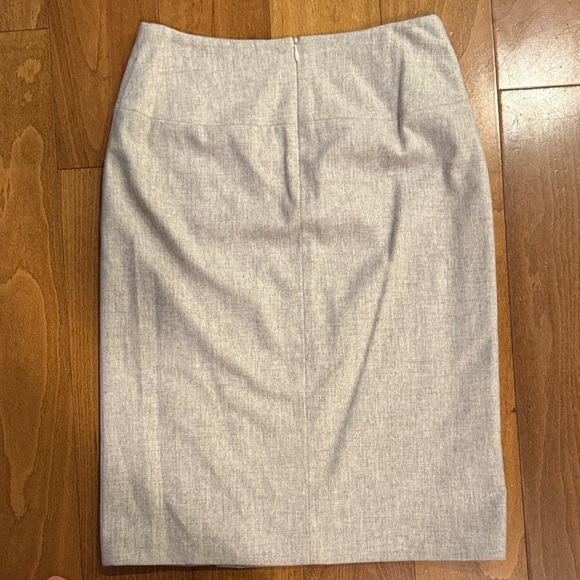 Banana Republic Light Tan‎ Cream Heathered  Pencil Skirt - Picture 4 of 4